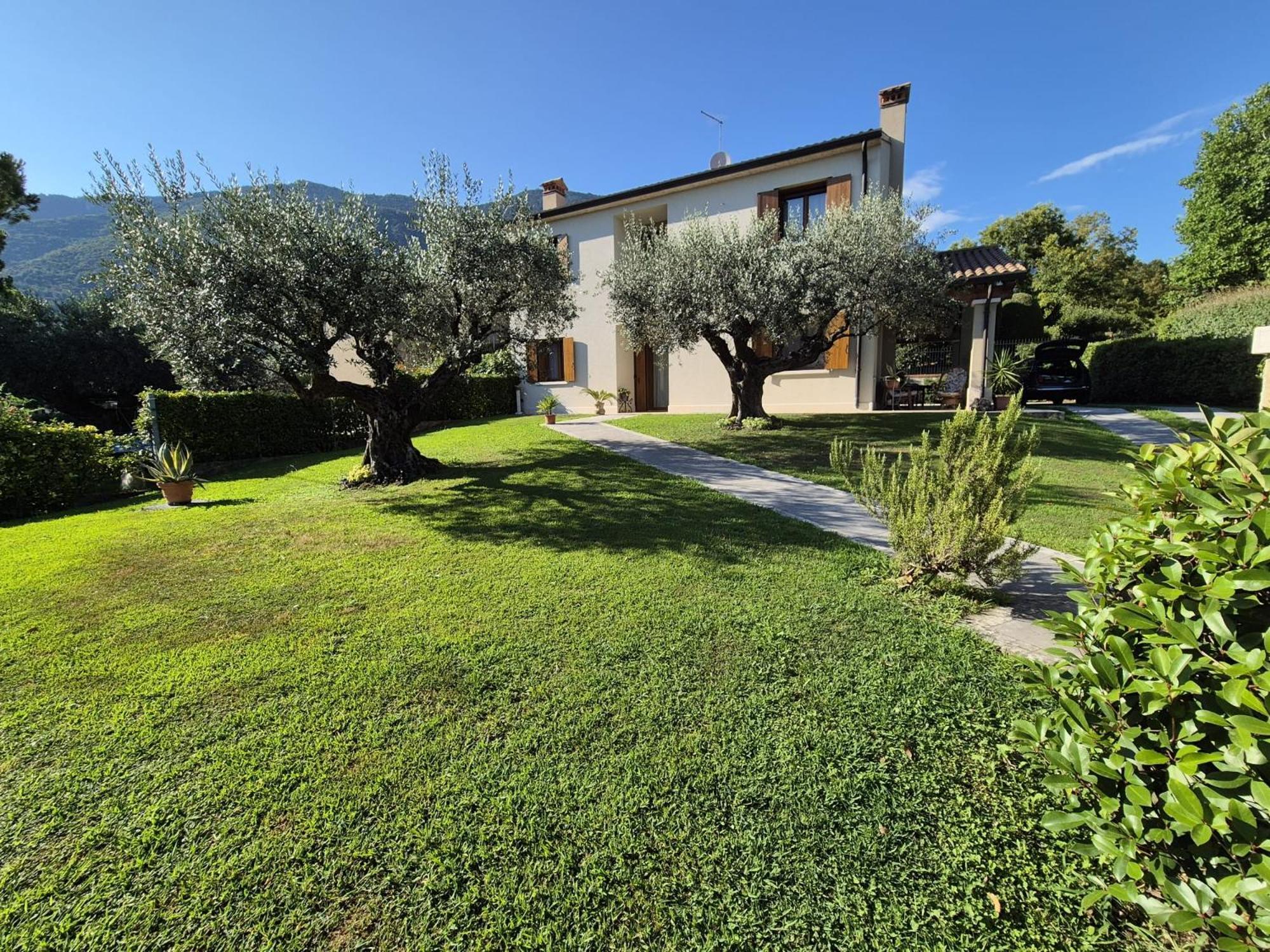 Maryhouse Villa Borso del Grappa Exterior foto